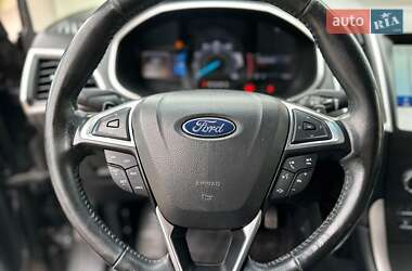 Внедорожник / Кроссовер Ford Edge 2016 в 