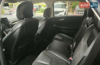 Позашляховик / Кросовер Ford Edge 2021 в 