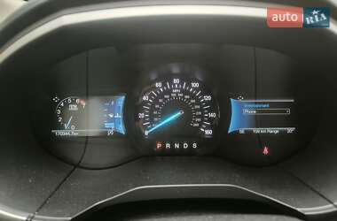 Позашляховик / Кросовер Ford Edge 2021 в 