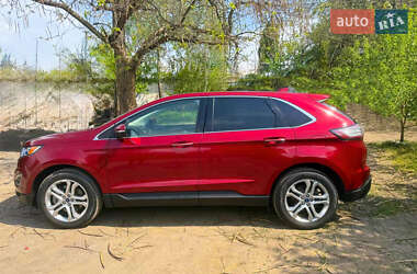 Внедорожник / Кроссовер Ford Edge 2018 в 