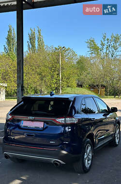 Позашляховик / Кросовер Ford Edge 2016 в 