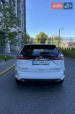 Позашляховик / Кросовер Ford Edge 2020 в 