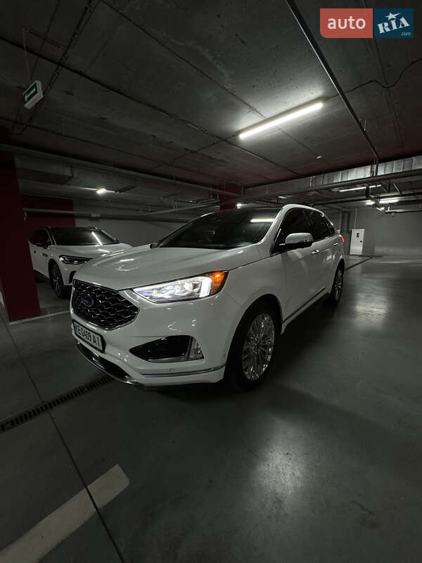 Позашляховик / Кросовер Ford Edge 2020 в 