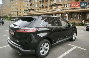 Позашляховик / Кросовер Ford Edge 2019 в 