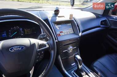 Внедорожник / Кроссовер Ford Edge 2017 в 