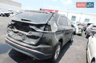 Внедорожник / Кроссовер Ford Edge 2015 в 