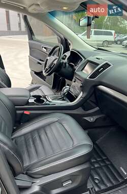 Внедорожник / Кроссовер Ford Edge 2015 в 