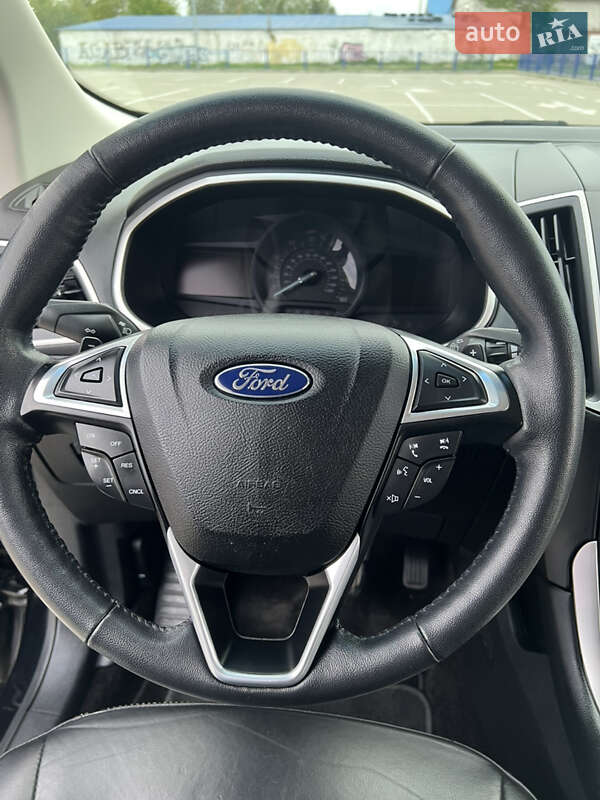 Внедорожник / Кроссовер Ford Edge 2016 в Нововолынске