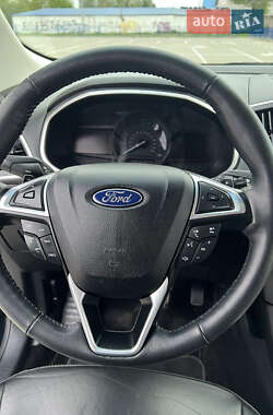 Внедорожник / Кроссовер Ford Edge 2016 в 