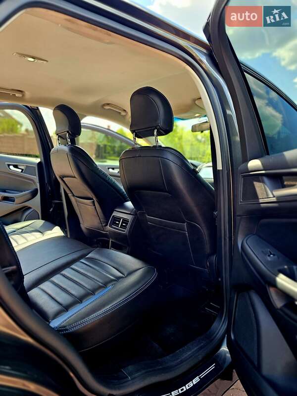 Внедорожник / Кроссовер Ford Edge 2016 в Черновцах