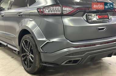 Позашляховик / Кросовер Ford Edge 2016 в 