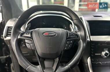 Позашляховик / Кросовер Ford Edge 2016 в 