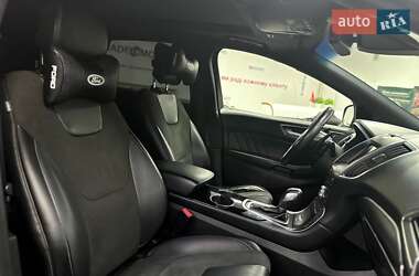 Позашляховик / Кросовер Ford Edge 2016 в 