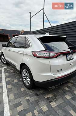 Внедорожник / Кроссовер Ford Edge 2017 в 