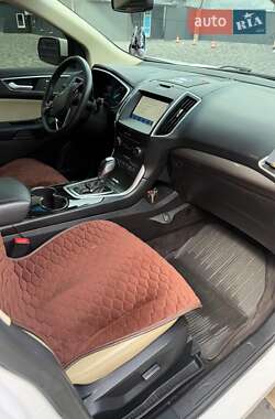 Внедорожник / Кроссовер Ford Edge 2017 в 