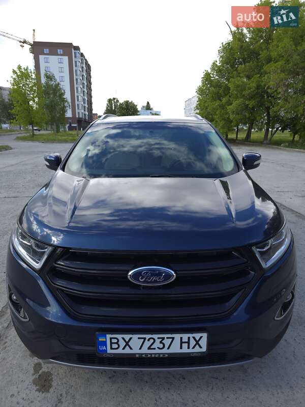 Внедорожник / Кроссовер Ford Edge 2017 в 