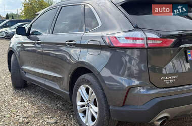 Позашляховик / Кросовер Ford Edge 2020 в 