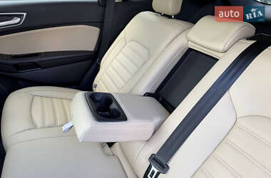 Позашляховик / Кросовер Ford Edge 2020 в 