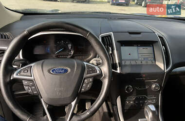 Внедорожник / Кроссовер Ford Edge 2017 в 