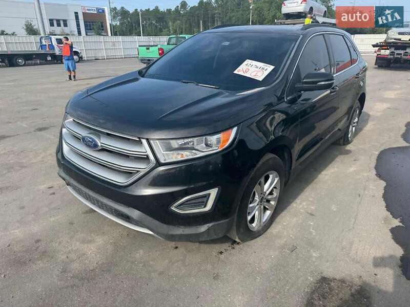 Позашляховик / Кросовер Ford Edge 2015 в 