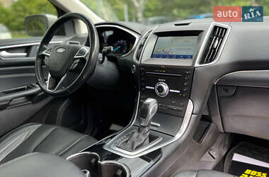 Внедорожник / Кроссовер Ford Edge 2016 в 