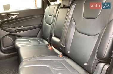 Позашляховик / Кросовер Ford Edge 2016 в 