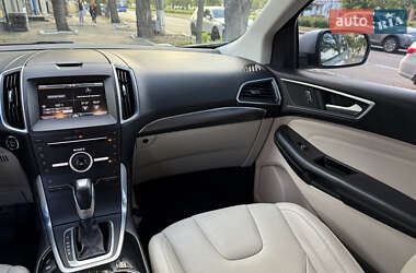 Внедорожник / Кроссовер Ford Edge 2015 в 