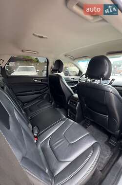 Позашляховик / Кросовер Ford Edge 2016 в 