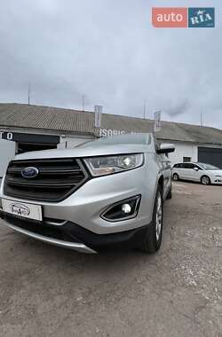 Позашляховик / Кросовер Ford Edge 2016 в 
