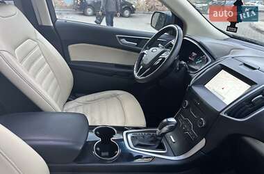 Внедорожник / Кроссовер Ford Edge 2016 в 