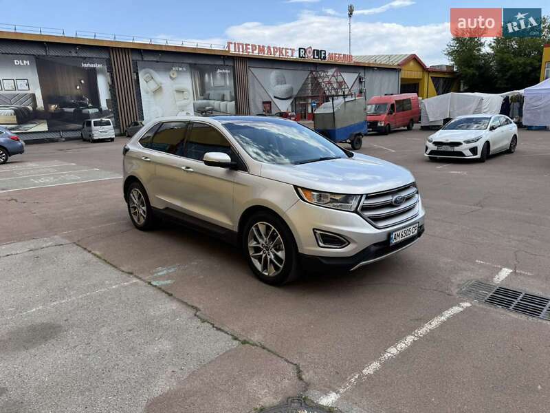 Внедорожник / Кроссовер Ford Edge 2017 в 