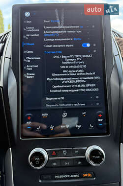Позашляховик / Кросовер Ford Edge 2020 в 