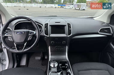 Позашляховик / Кросовер Ford Edge 2019 в 