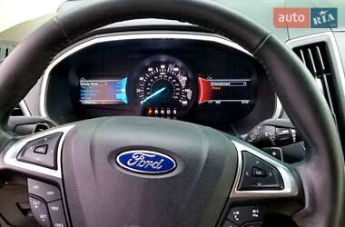 Внедорожник / Кроссовер Ford Edge 2016 в 