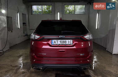 Внедорожник / Кроссовер Ford Edge 2016 в 