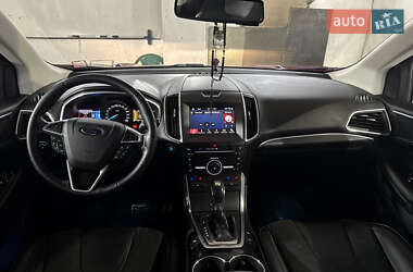 Внедорожник / Кроссовер Ford Edge 2016 в 