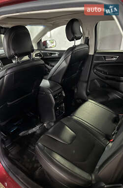 Внедорожник / Кроссовер Ford Edge 2016 в 