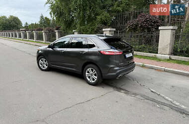 Позашляховик / Кросовер Ford Edge 2018 в 