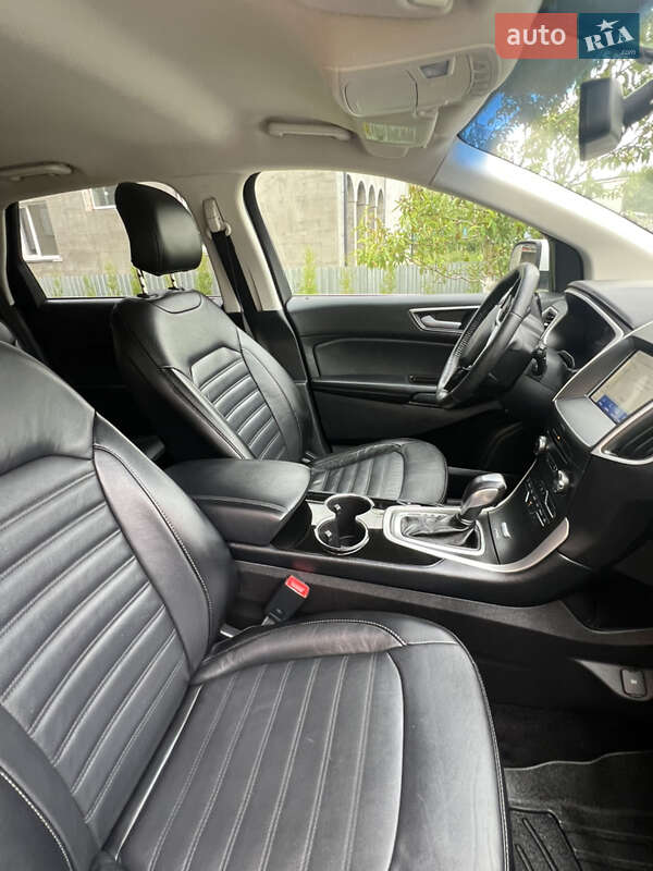 Внедорожник / Кроссовер Ford Edge 2016 в Дубно