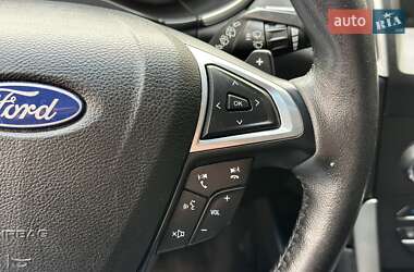 Внедорожник / Кроссовер Ford Edge 2015 в 