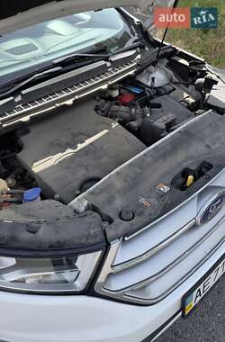 Внедорожник / Кроссовер Ford Edge 2017 в 
