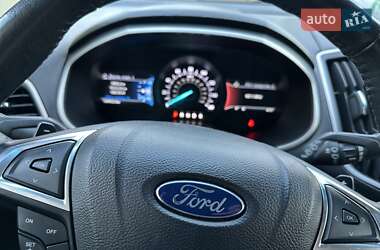 Позашляховик / Кросовер Ford Edge 2015 в 