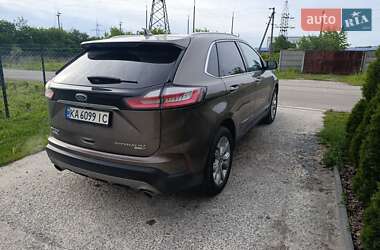 Внедорожник / Кроссовер Ford Edge 2018 в 