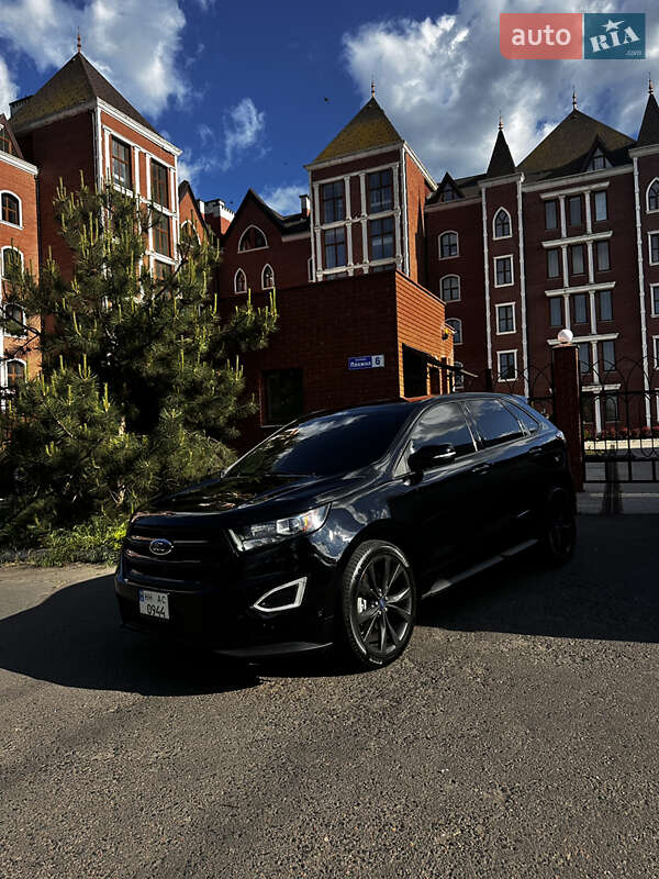 Внедорожник / Кроссовер Ford Edge 2016 в 