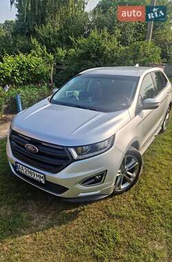 Позашляховик / Кросовер Ford Edge 2016 в 