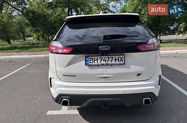 Внедорожник / Кроссовер Ford Edge 2018 в 