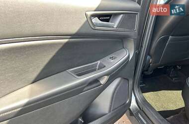 Внедорожник / Кроссовер Ford Edge 2016 в 