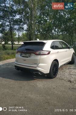 Позашляховик / Кросовер Ford Edge 2016 в 