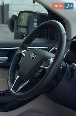 Внедорожник / Кроссовер Ford Edge 2018 в 