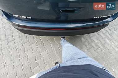 Внедорожник / Кроссовер Ford Edge 2016 в 